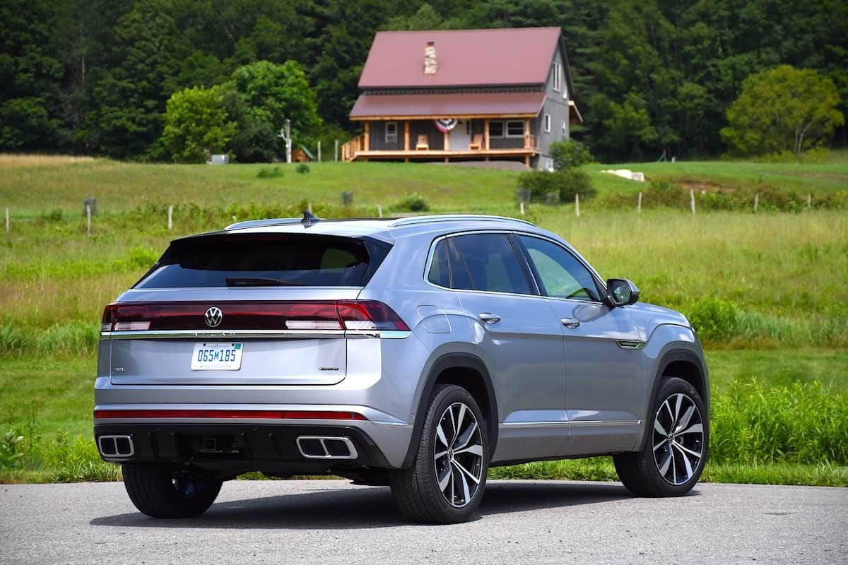 2024 Volkswagen Atlas Cross Sport SEL R-Line Engine