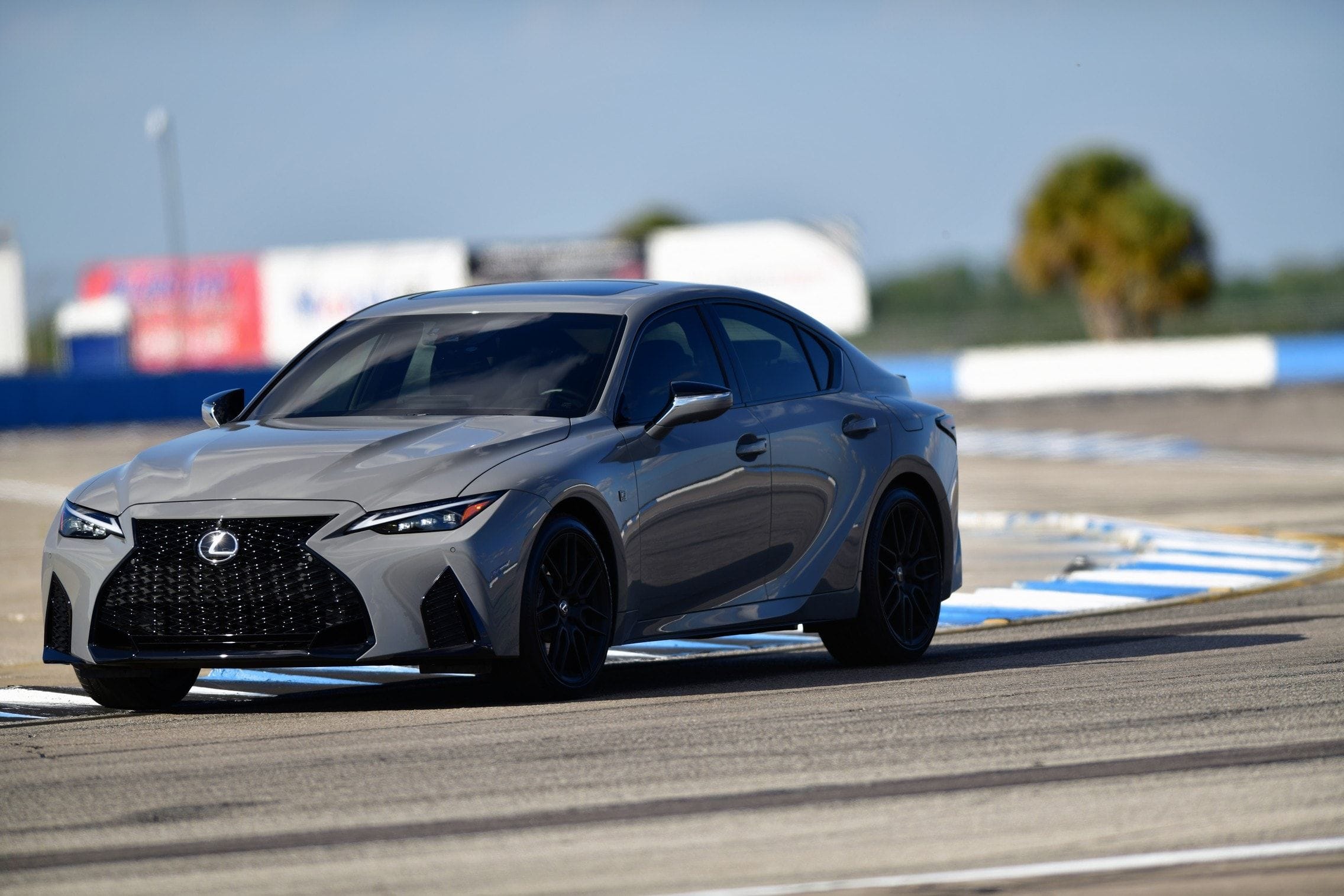 Lexus IS500 F Sport Design